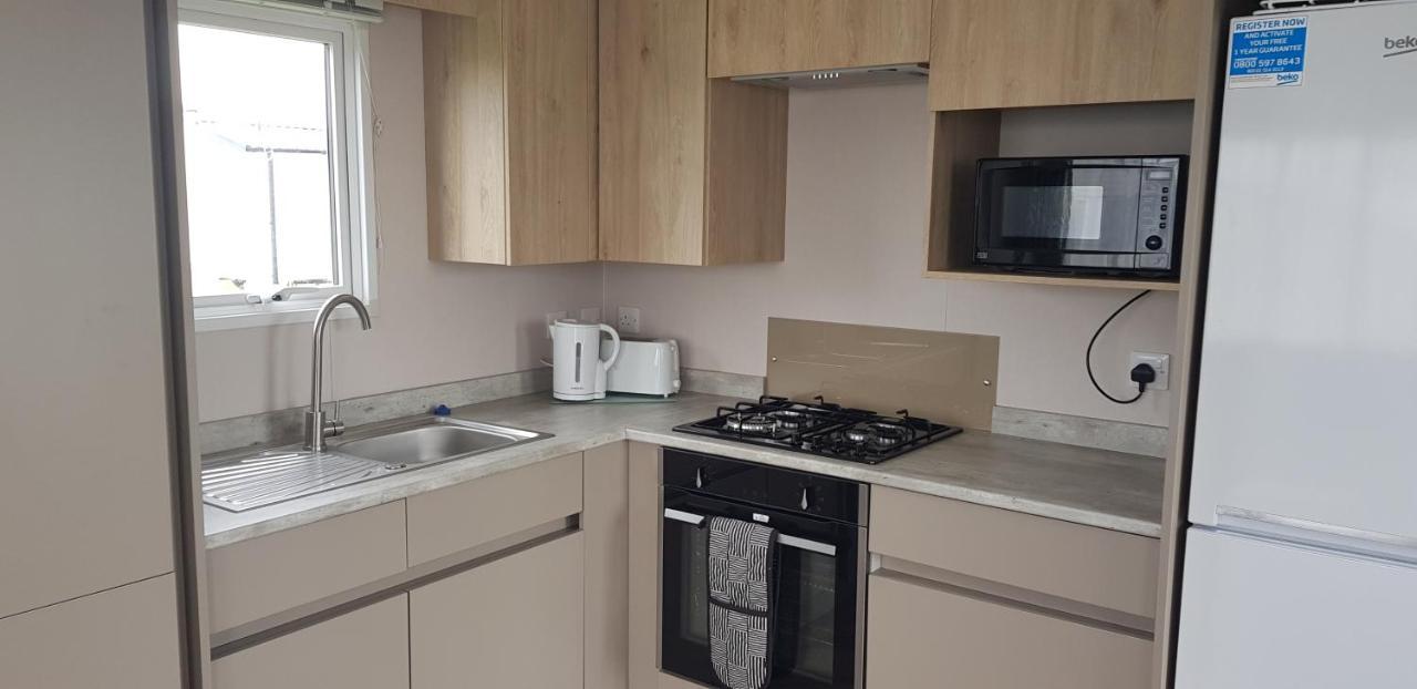 Warner Lane Hotel Selsey Bagian luar foto